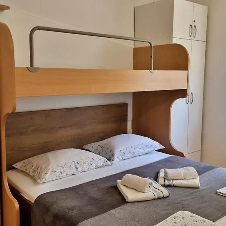 Apartments Gajo Omis Room photo