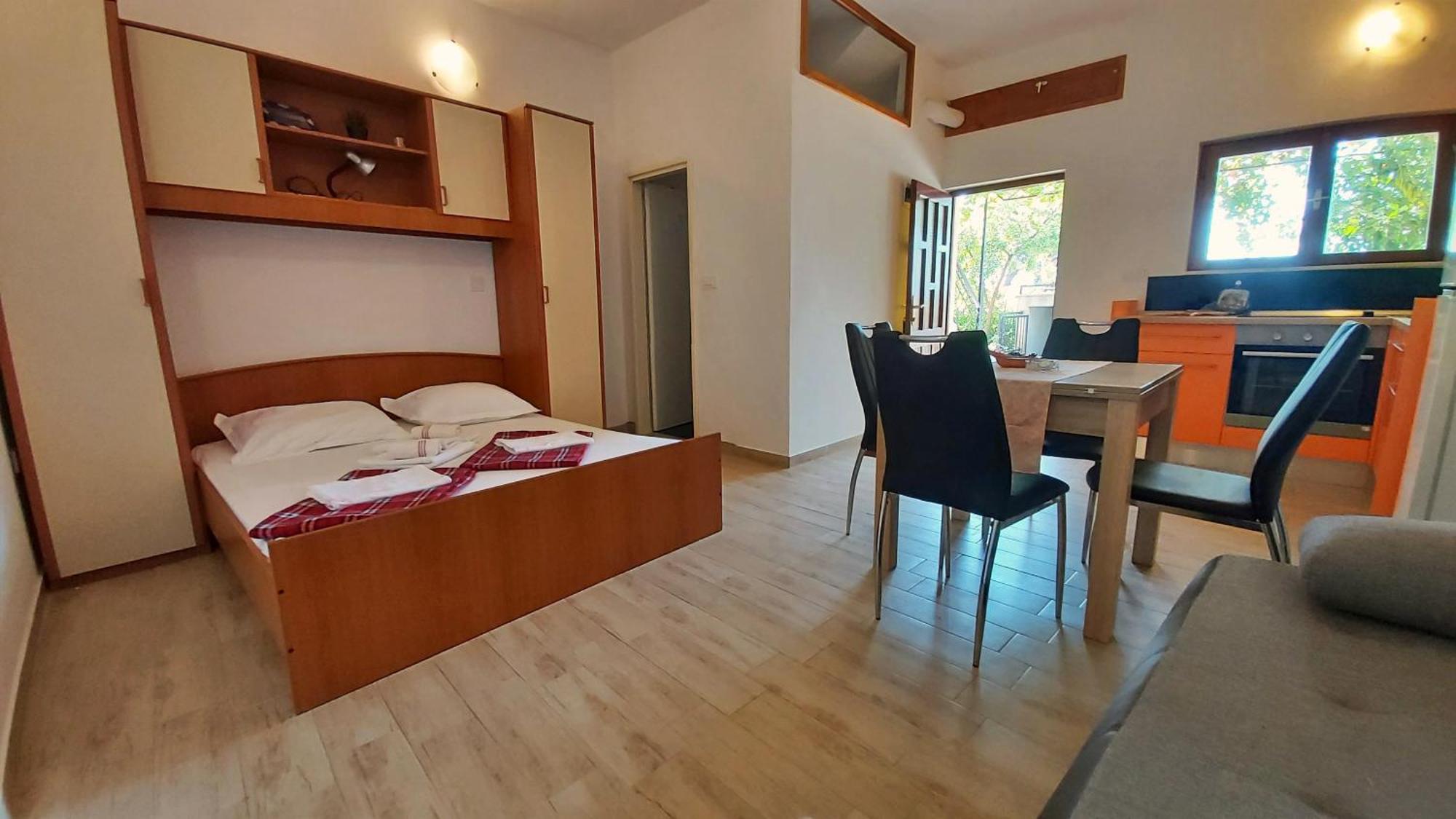 Apartments Gajo Omis Room photo